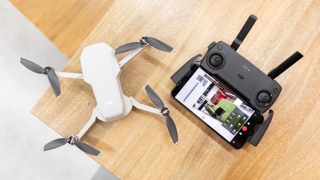 dji mavic mini con radiocomando